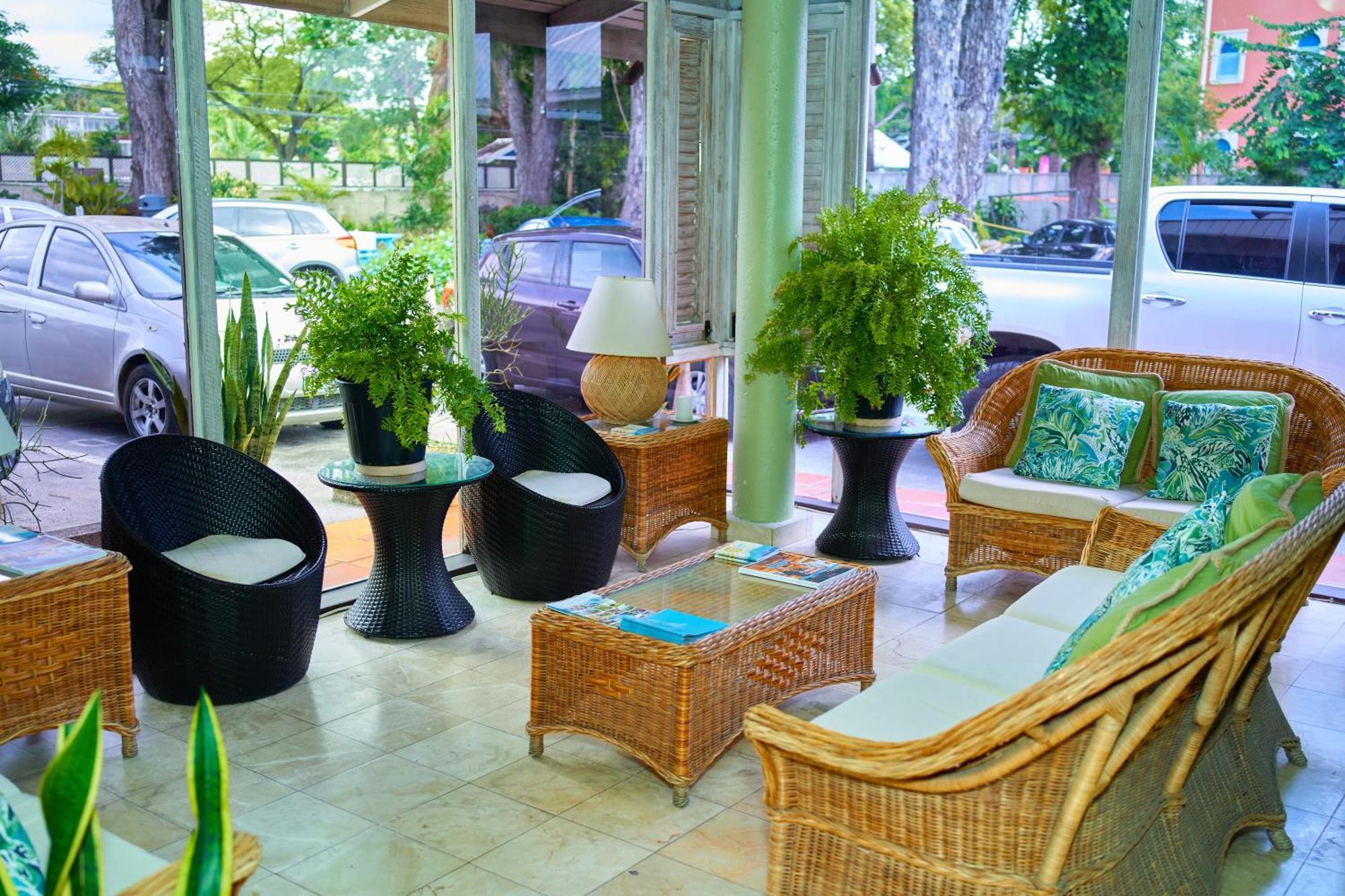 Tropical Sunset Beach Apartment Hotel Saint James Exterior foto