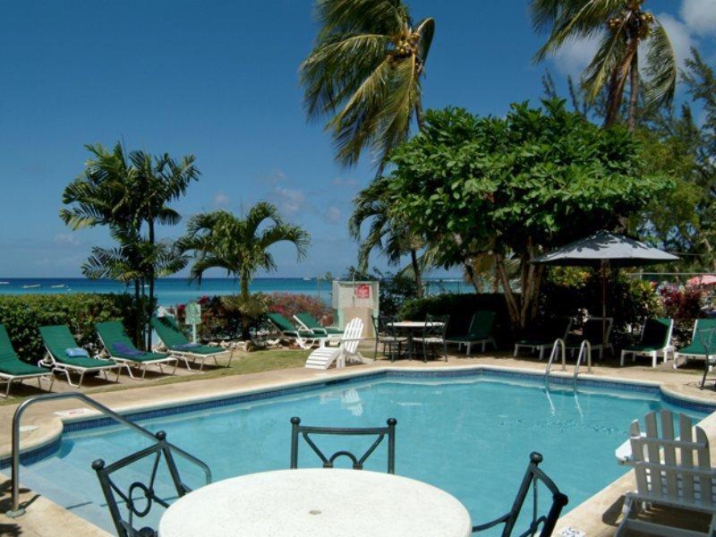 Tropical Sunset Beach Apartment Hotel Saint James Exterior foto