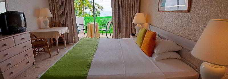 Tropical Sunset Beach Apartment Hotel Saint James Exterior foto