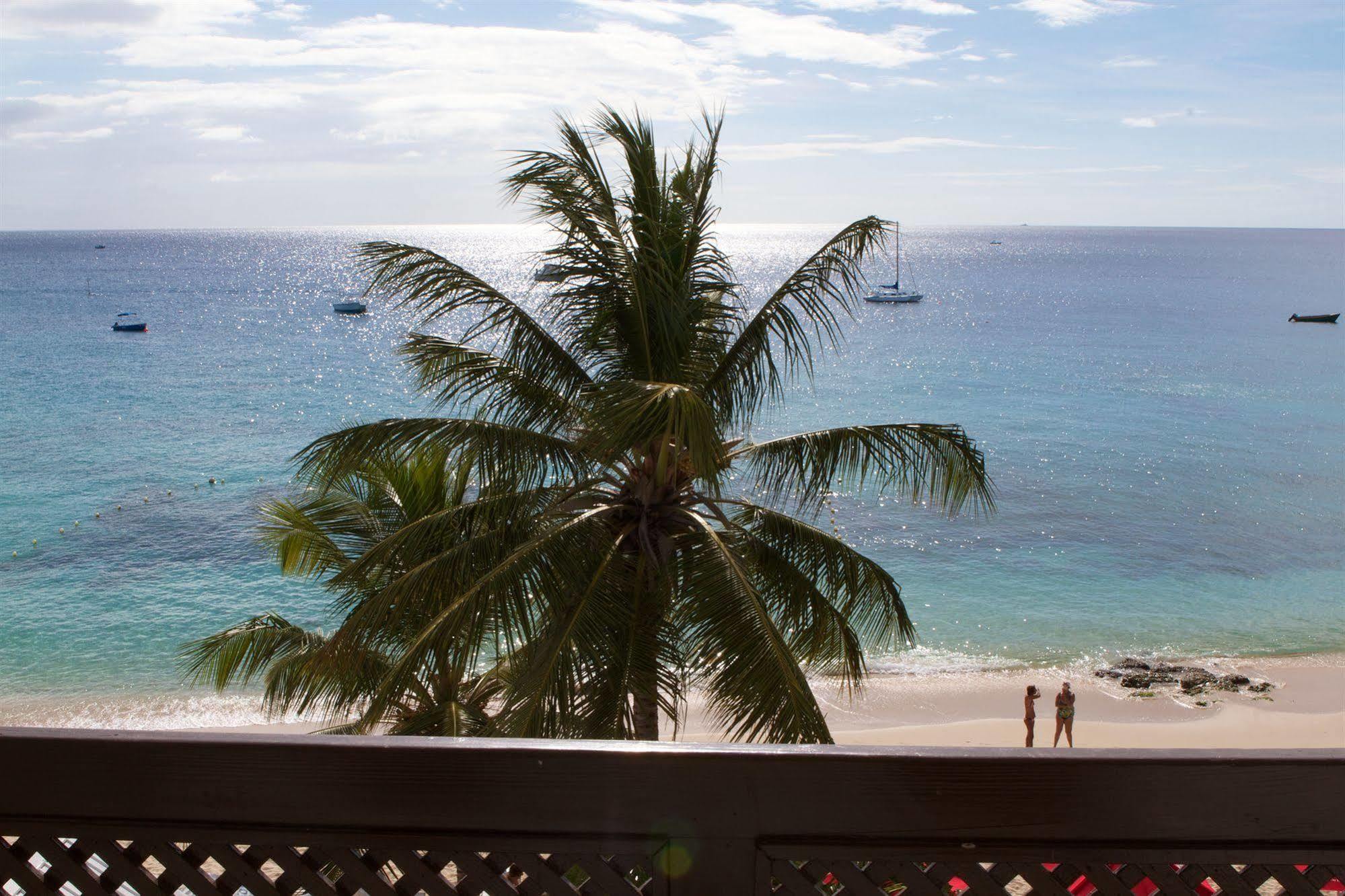 Tropical Sunset Beach Apartment Hotel Saint James Exterior foto